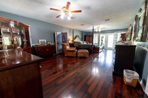 Tiny photo for 2321 SE 11th Street, Ocala, FL 34471 (MLS # OM712366)