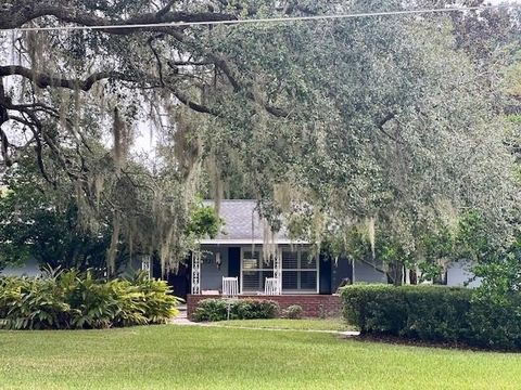 Tiny photo for 2321 SE 11th Street, Ocala, FL 34471 (MLS # OM712366)