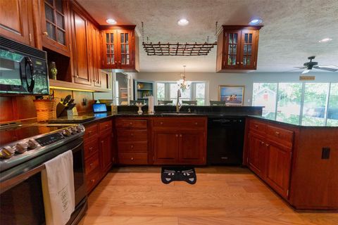 Tiny photo for 2321 SE 11th Street, Ocala, FL 34471 (MLS # OM712366)