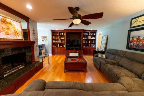 Tiny photo for 2321 SE 11th Street, Ocala, FL 34471 (MLS # OM712366)