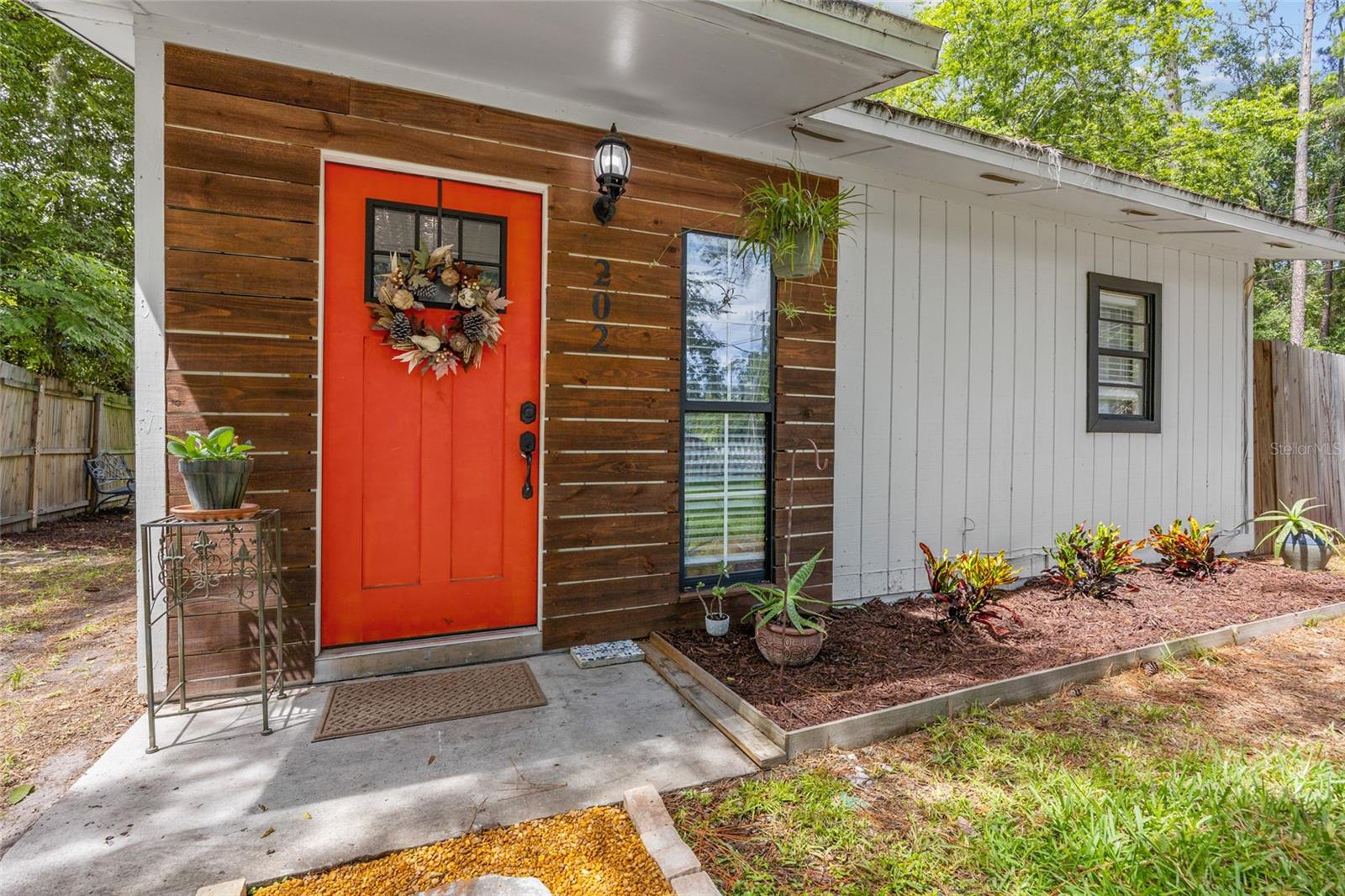 202 NW 20TH AVENUE