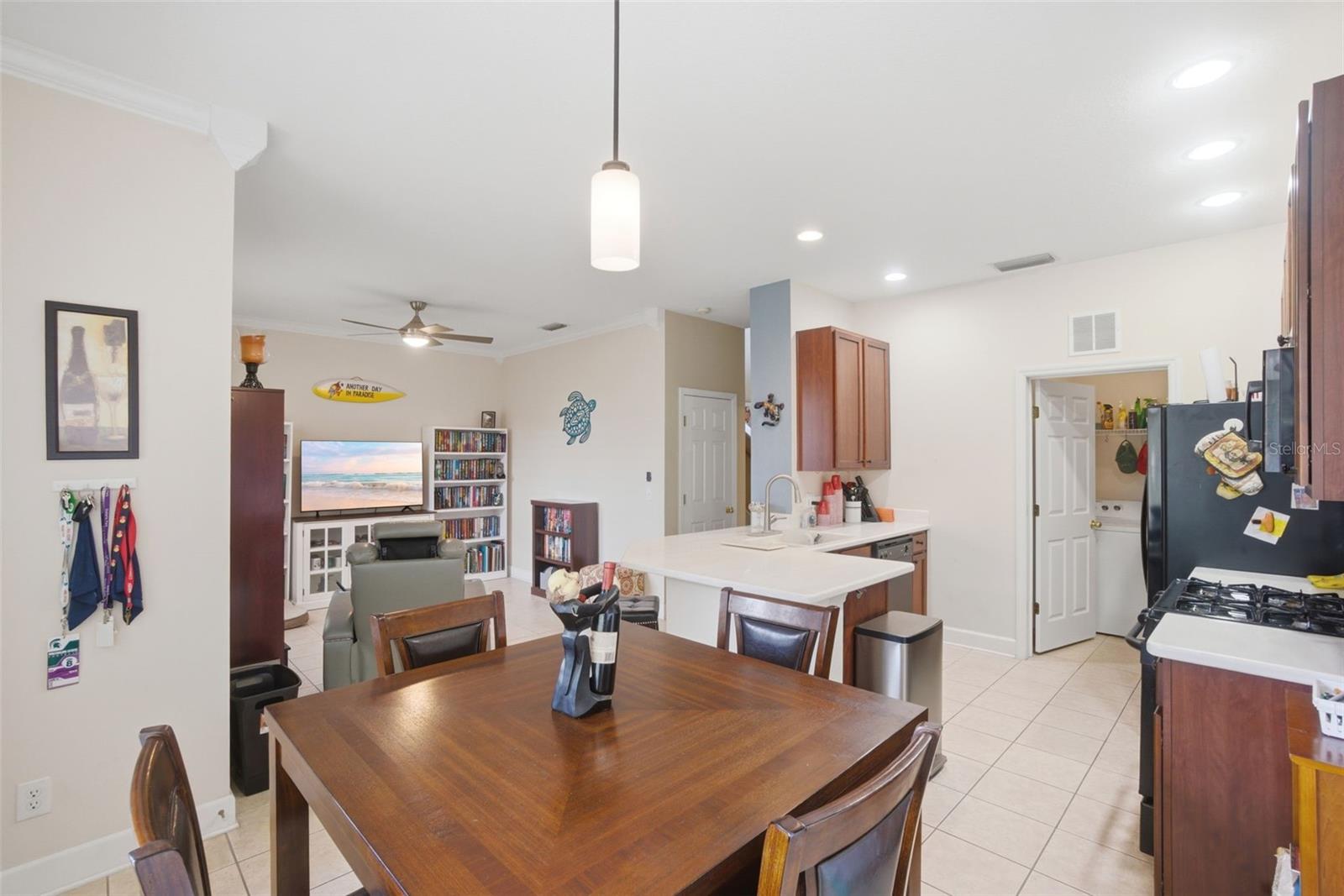 VICTORIA PARK INC 03 SE UNIT 02 - Residential