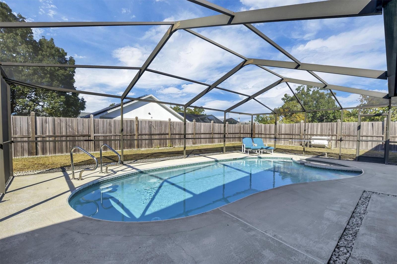 LUMBEE OAKS - Residential