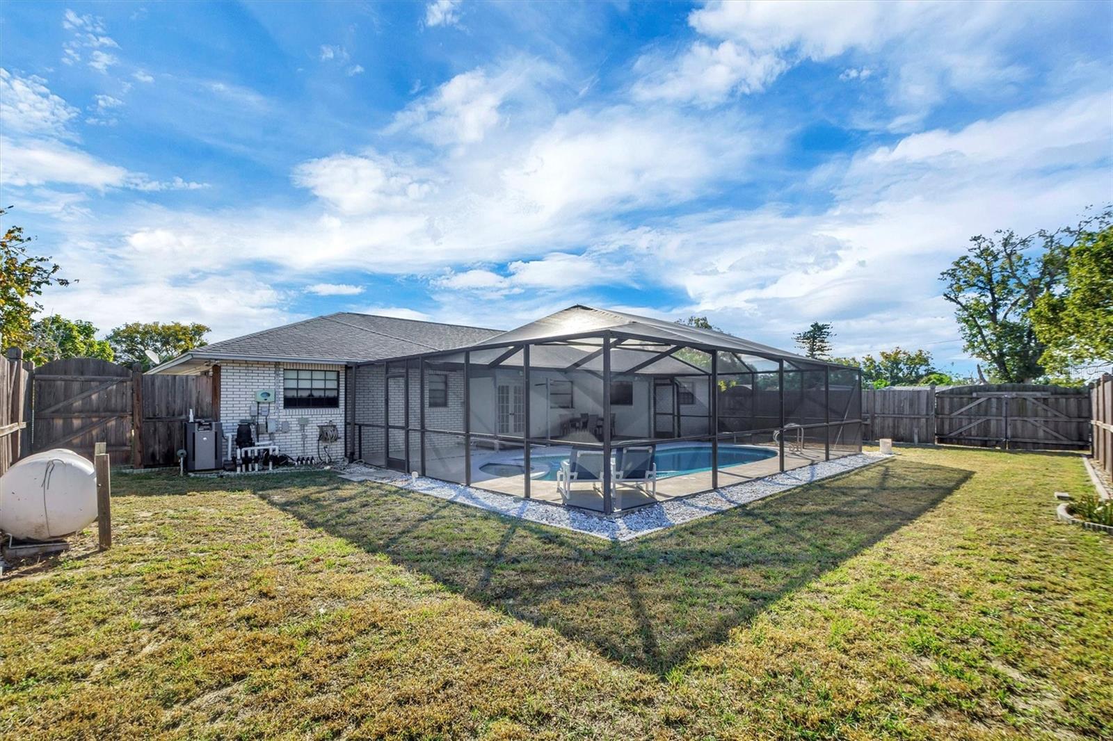 LUMBEE OAKS - Residential