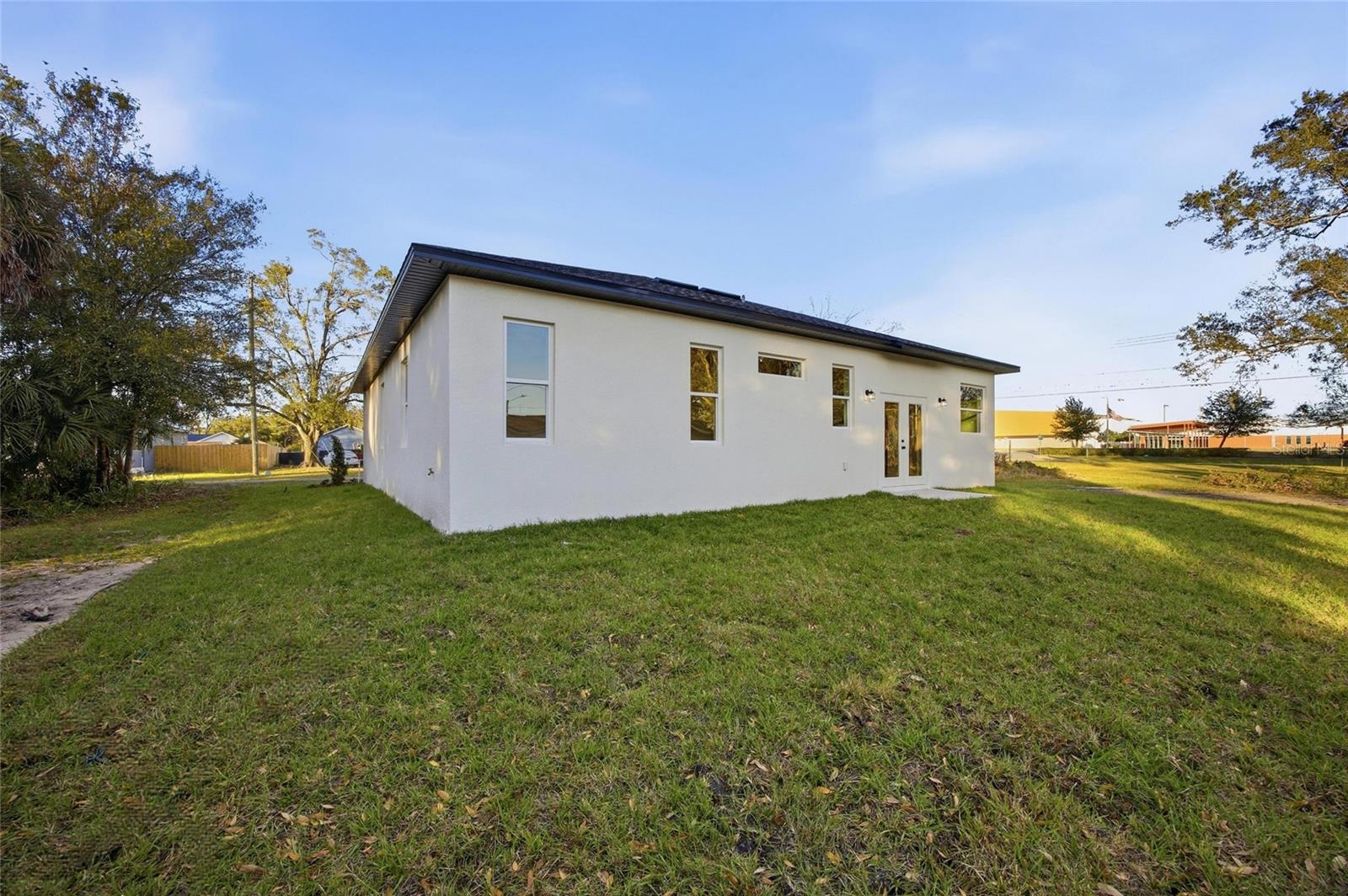 LINCOLN PARK EAST - Residential