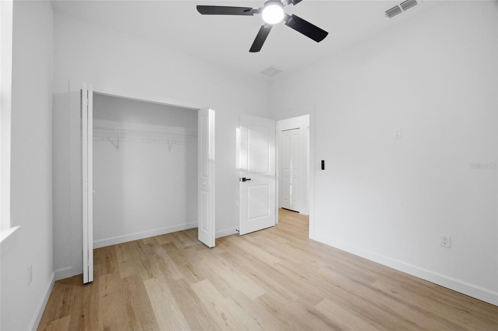 LINCOLN PARK EAST - Residential