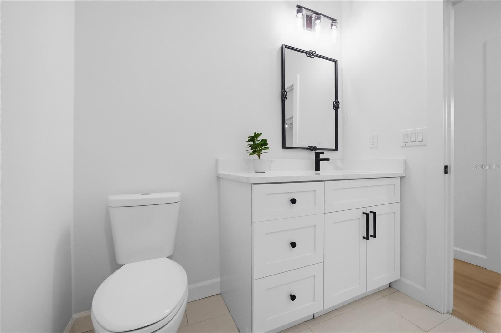 LINCOLN PARK EAST - Residential