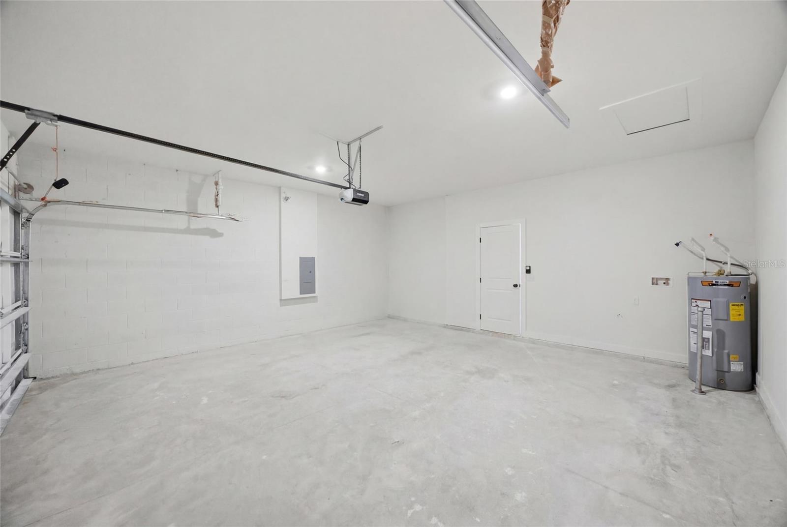 LINCOLN PARK EAST - Residential