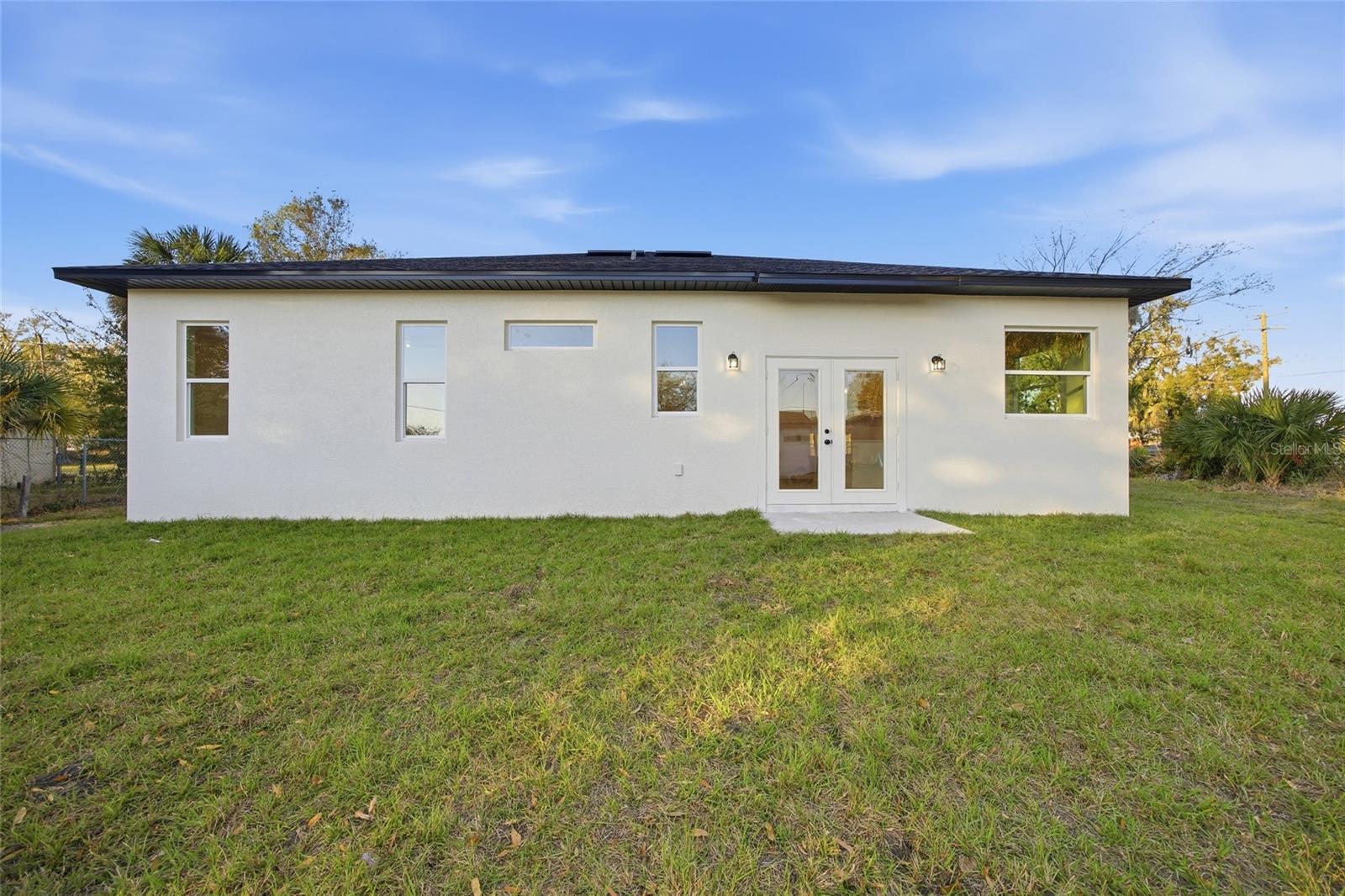 LINCOLN PARK EAST - Residential