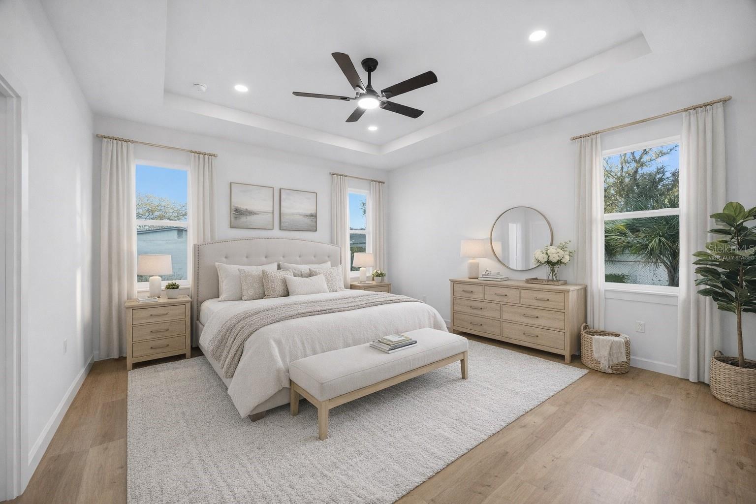 LINCOLN PARK EAST - Residential