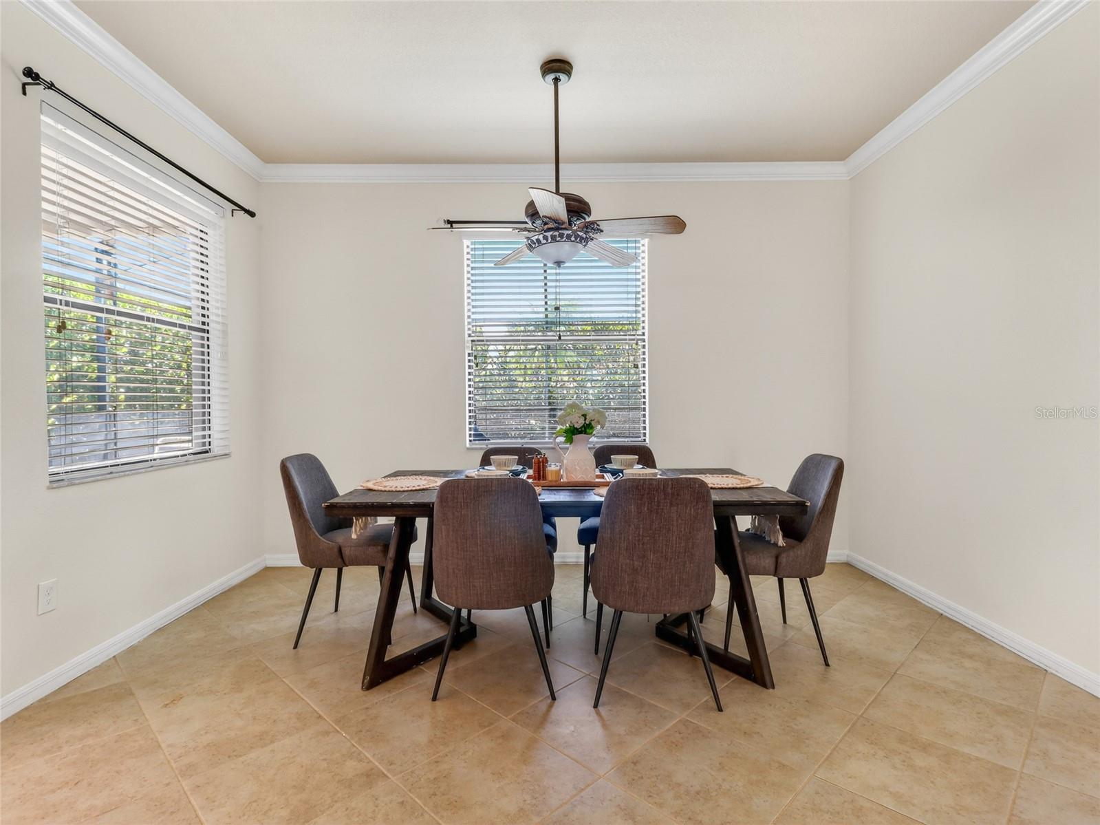 PROMENADE WEST - Residential