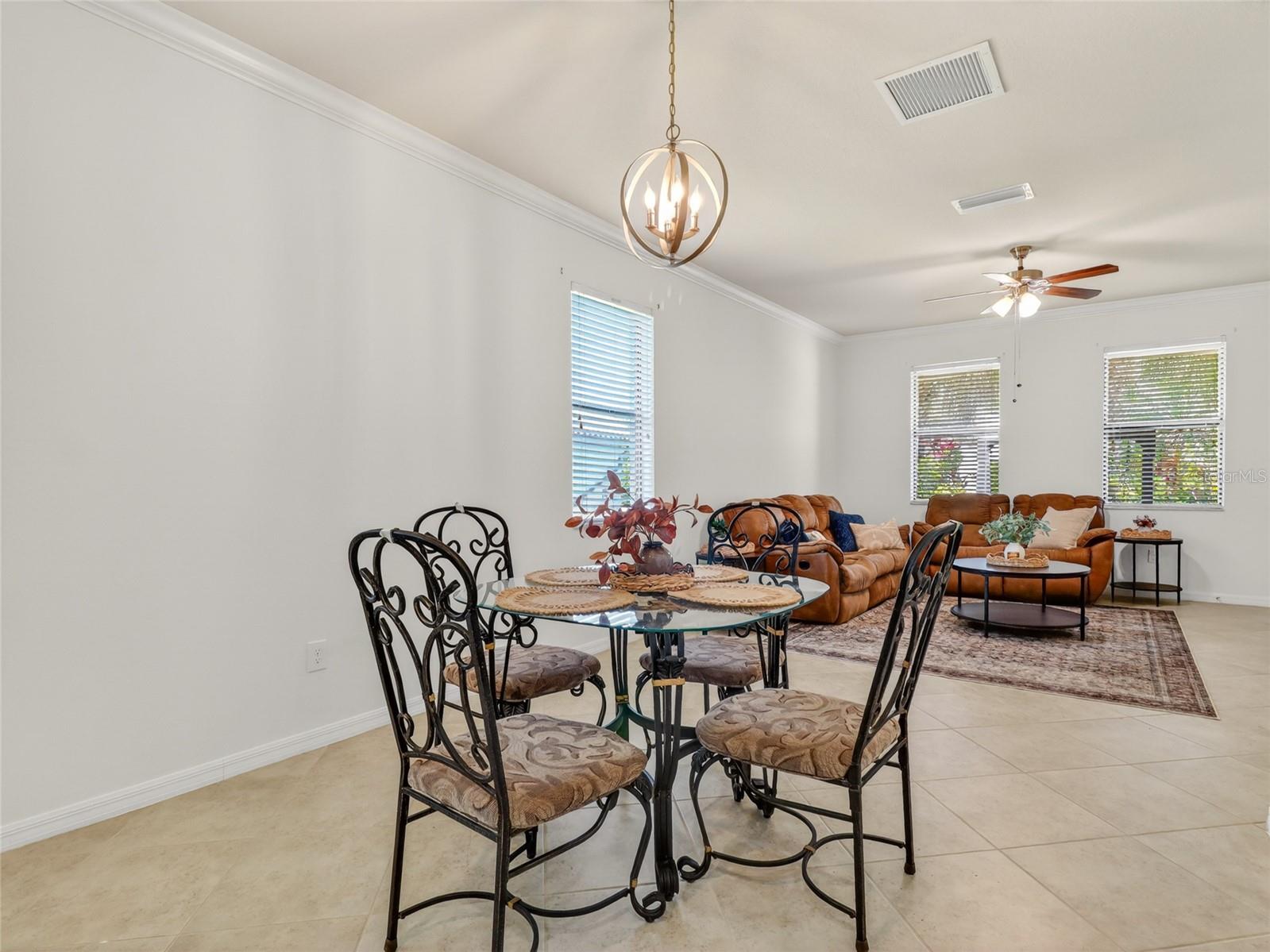 PROMENADE WEST - Residential
