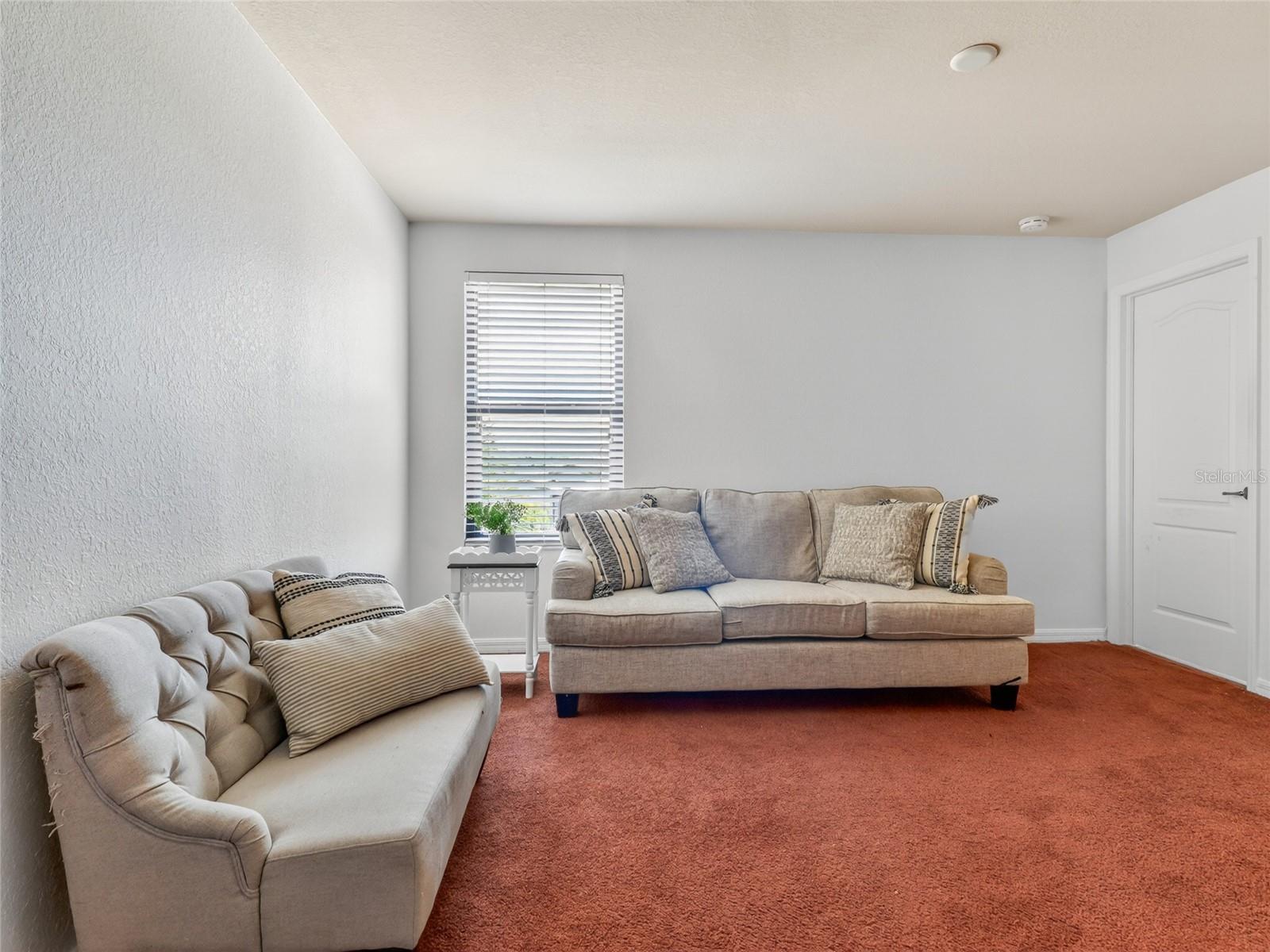 PROMENADE WEST - Residential