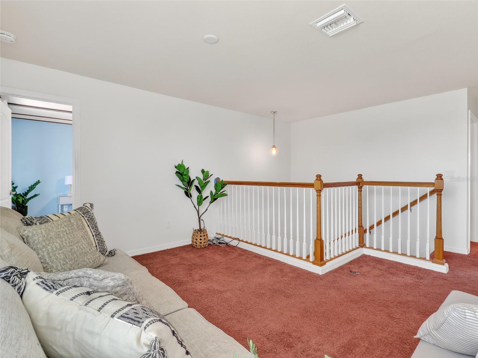 PROMENADE WEST - Residential