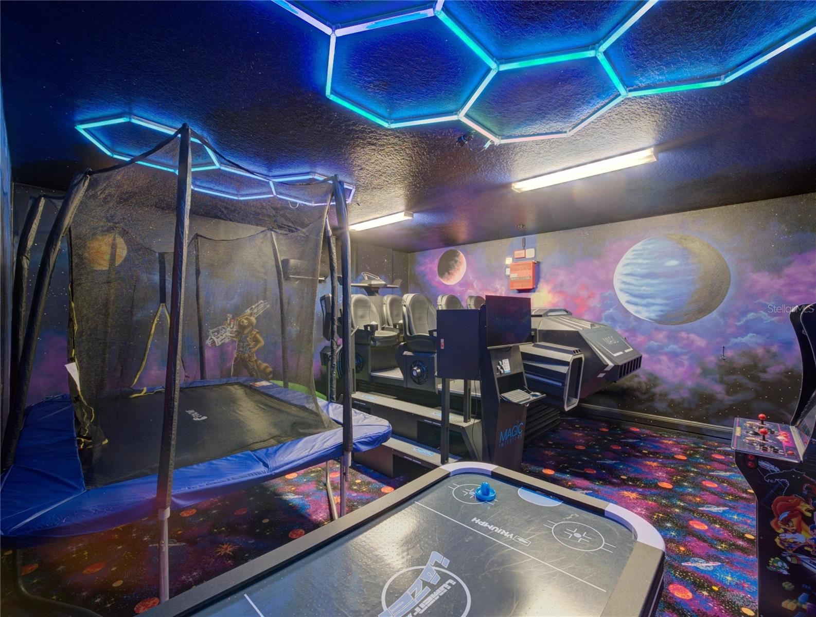 7658 FAIRFAX DRIVE