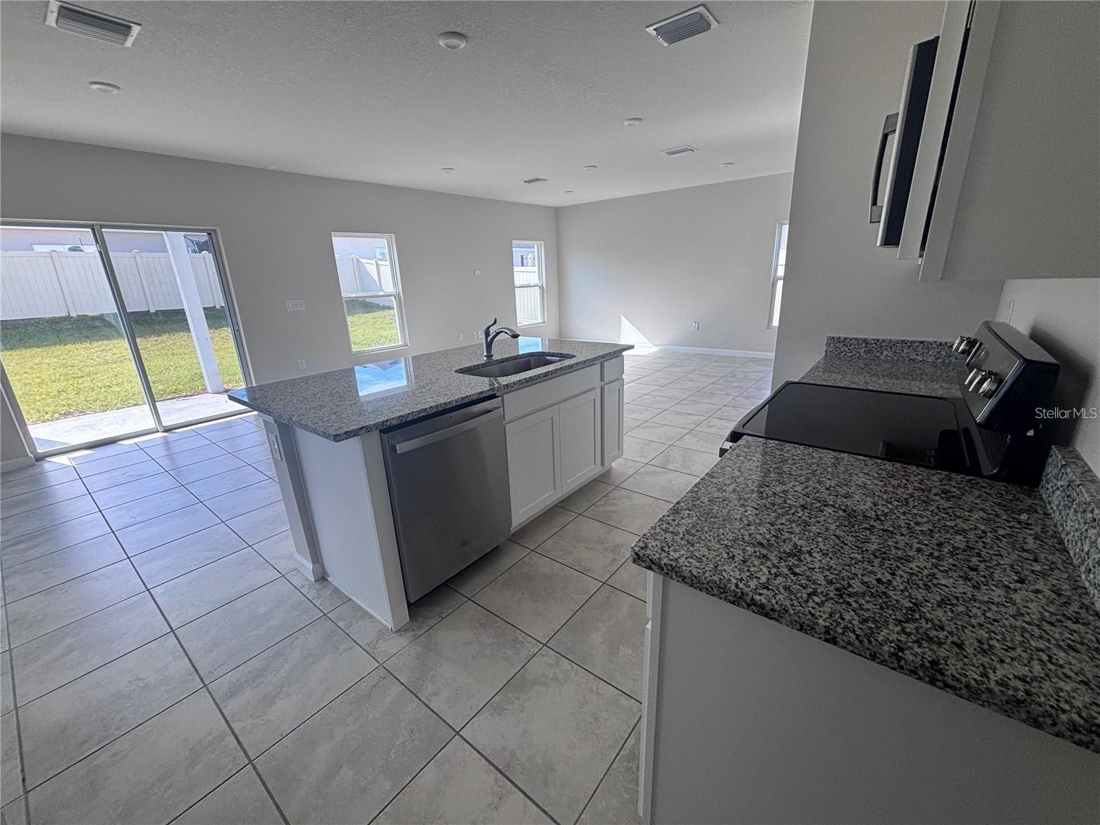 HAMMOCK RESERVE PH 3 - Residential Lease