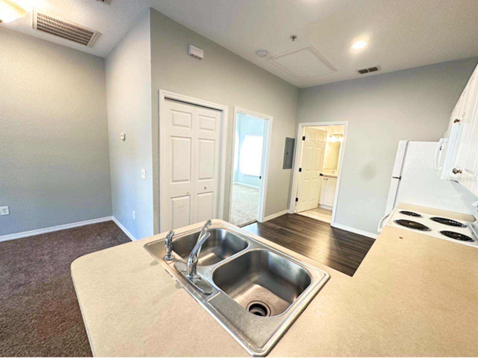 FLA HIGHLANDS CO SUB - Residential Lease