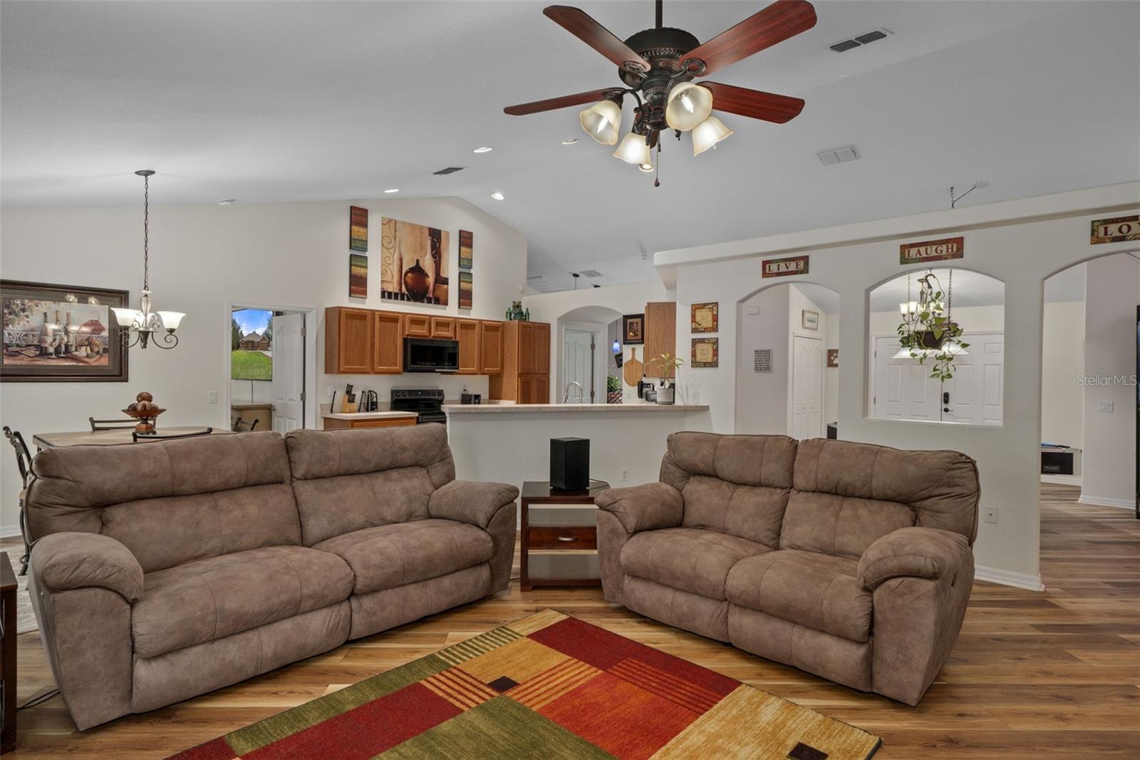 ROYAL HIGHLANDS - Residential