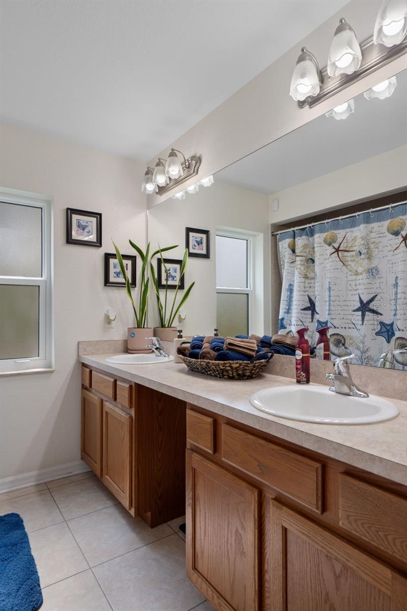 ROYAL HIGHLANDS - Residential