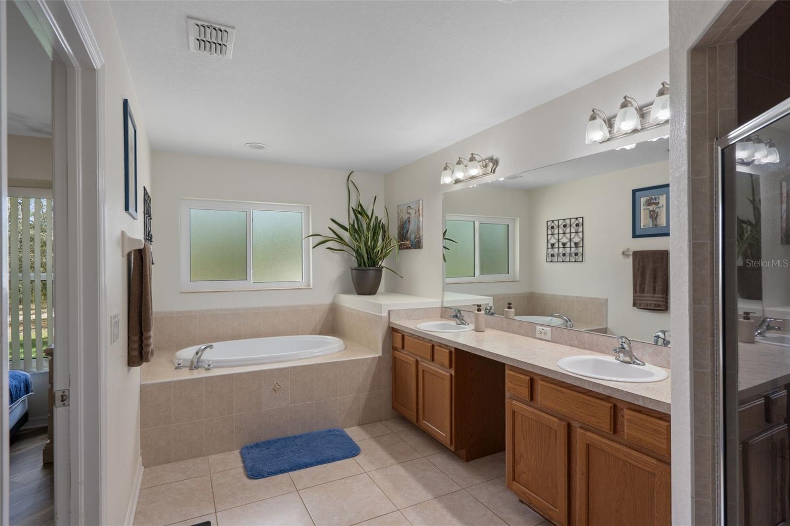 ROYAL HIGHLANDS - Residential