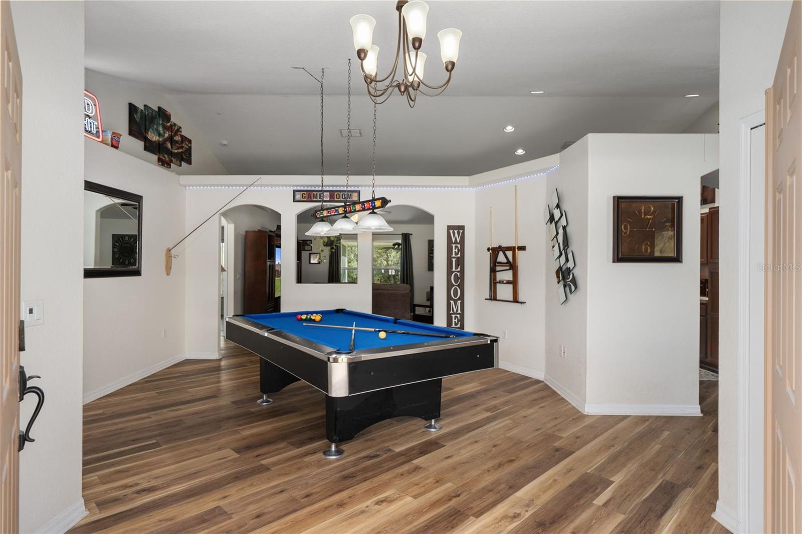 ROYAL HIGHLANDS - Residential