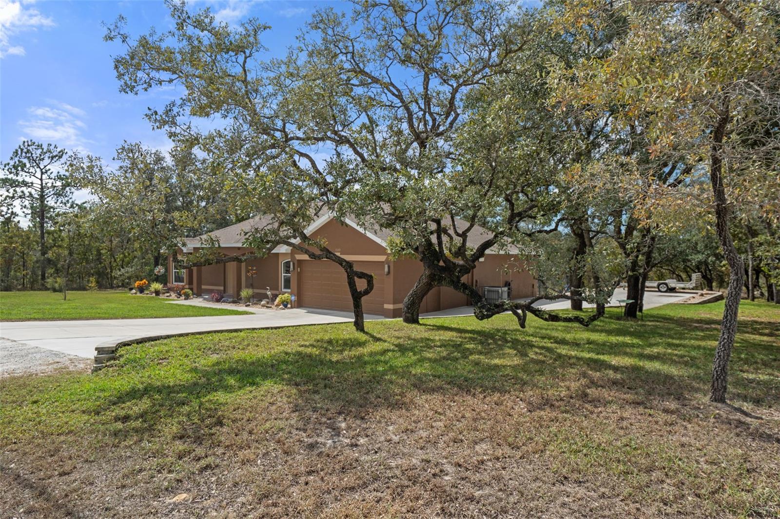 ROYAL HIGHLANDS - Residential