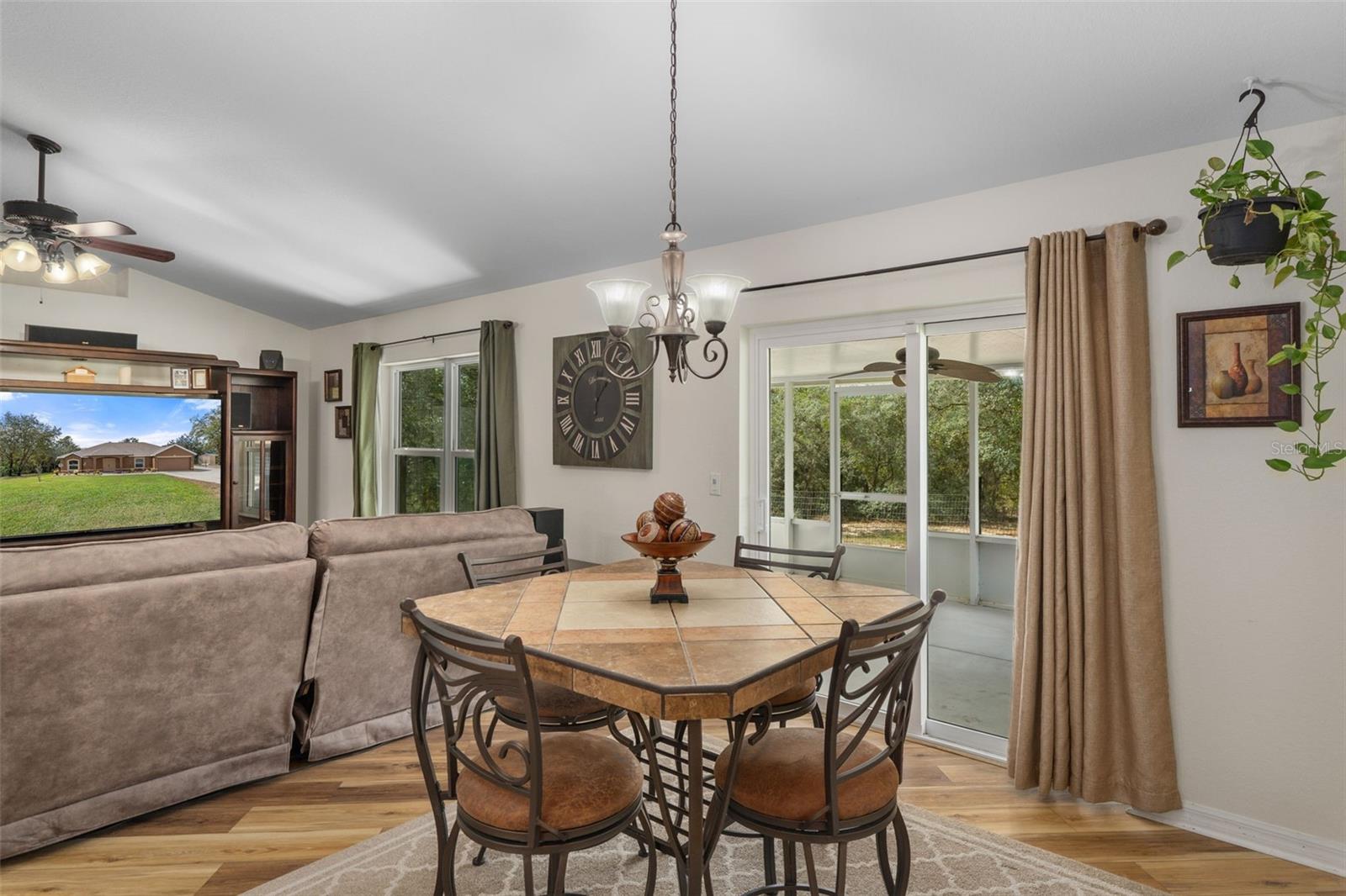 ROYAL HIGHLANDS - Residential