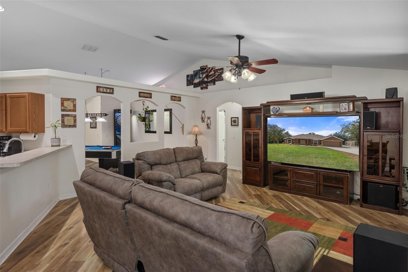 ROYAL HIGHLANDS - Residential