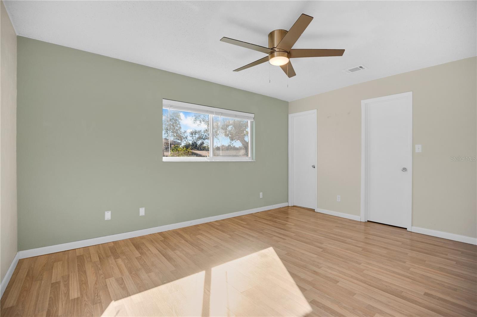 SWEEWATER HILLS UNIT 02 - Residential