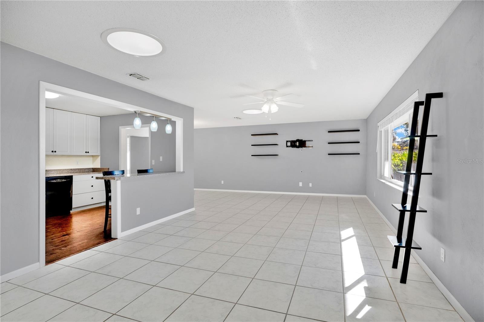 SWEEWATER HILLS UNIT 02 - Residential