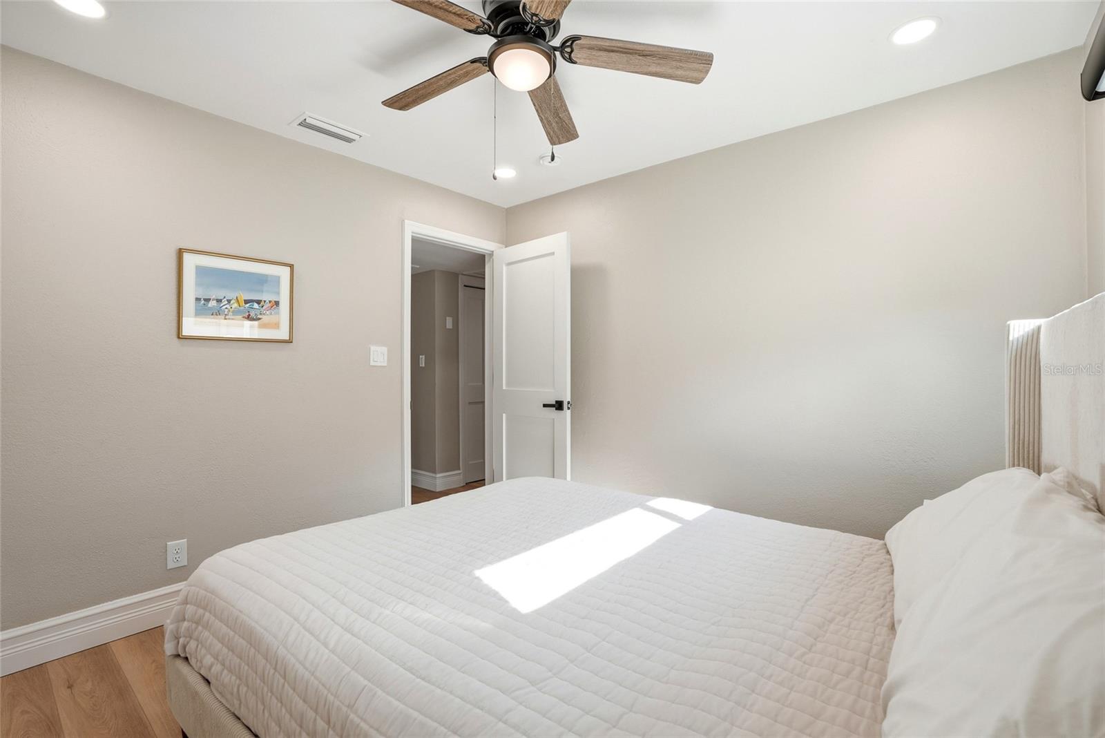 BAYOU HEIGHTS HANLONS - Residential