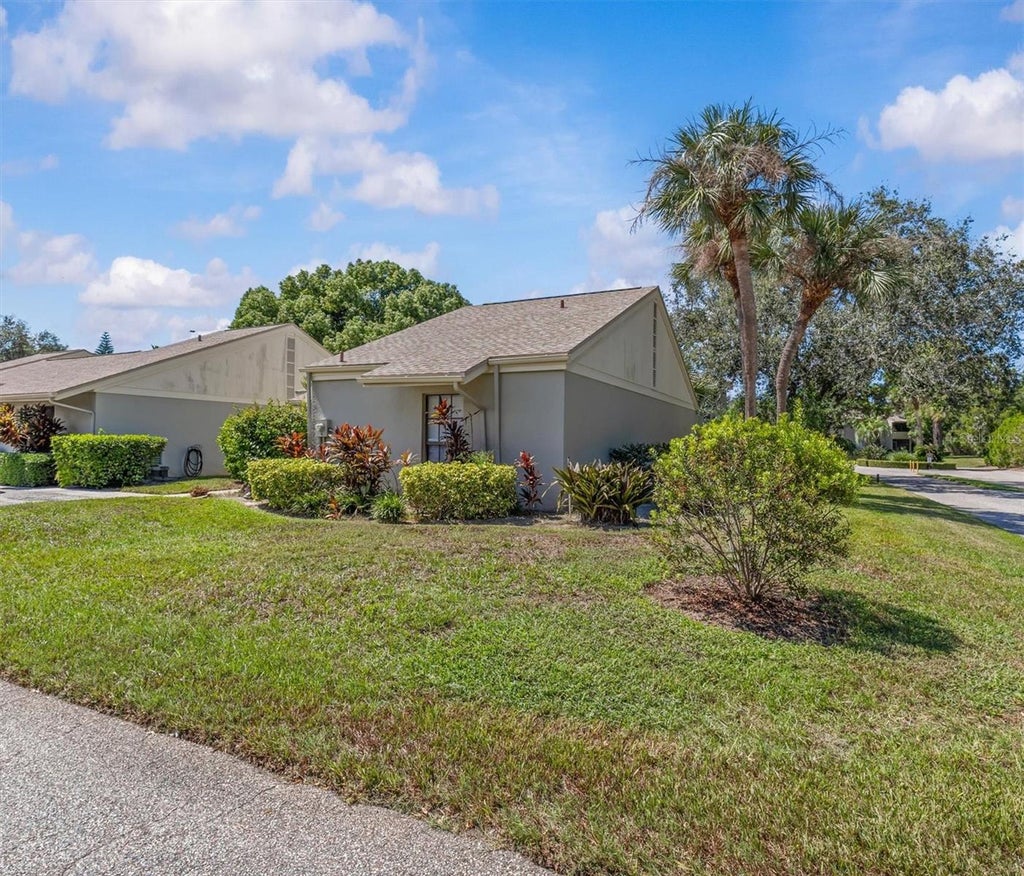 Photo of 1 Windrush Bay Drive, Tarpon Springs, FL 34689 (MLS # TB8551335)