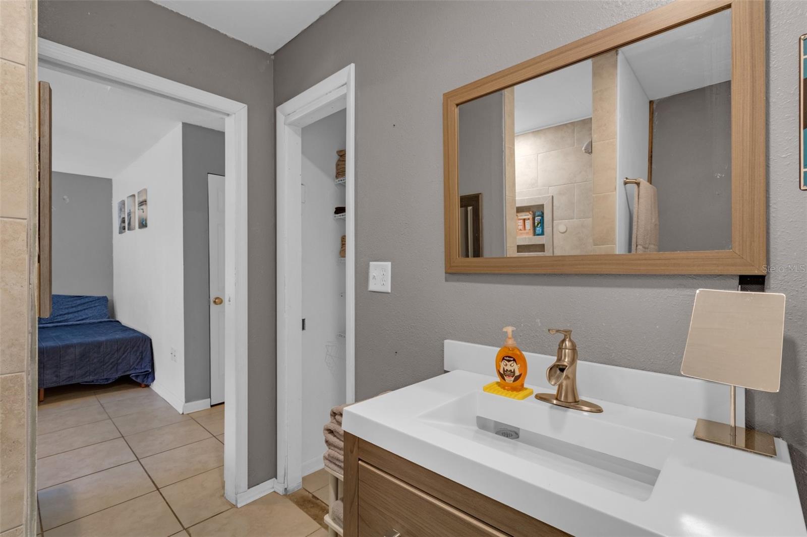 AVONDALE - Residential