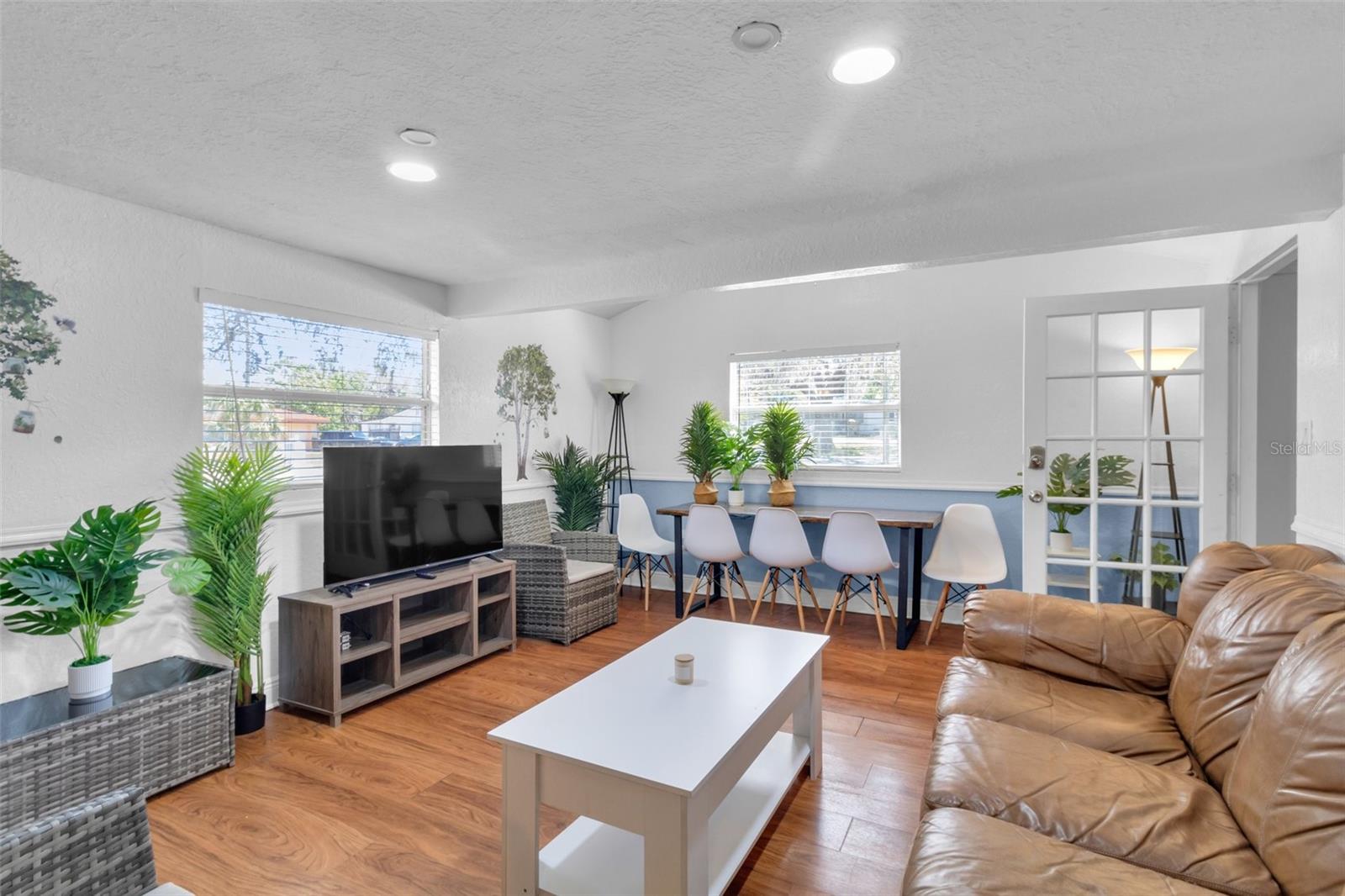 AVONDALE - Residential