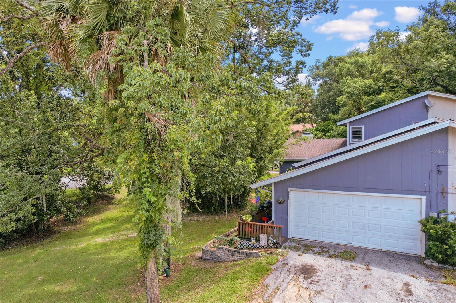 138 FOREST LANE