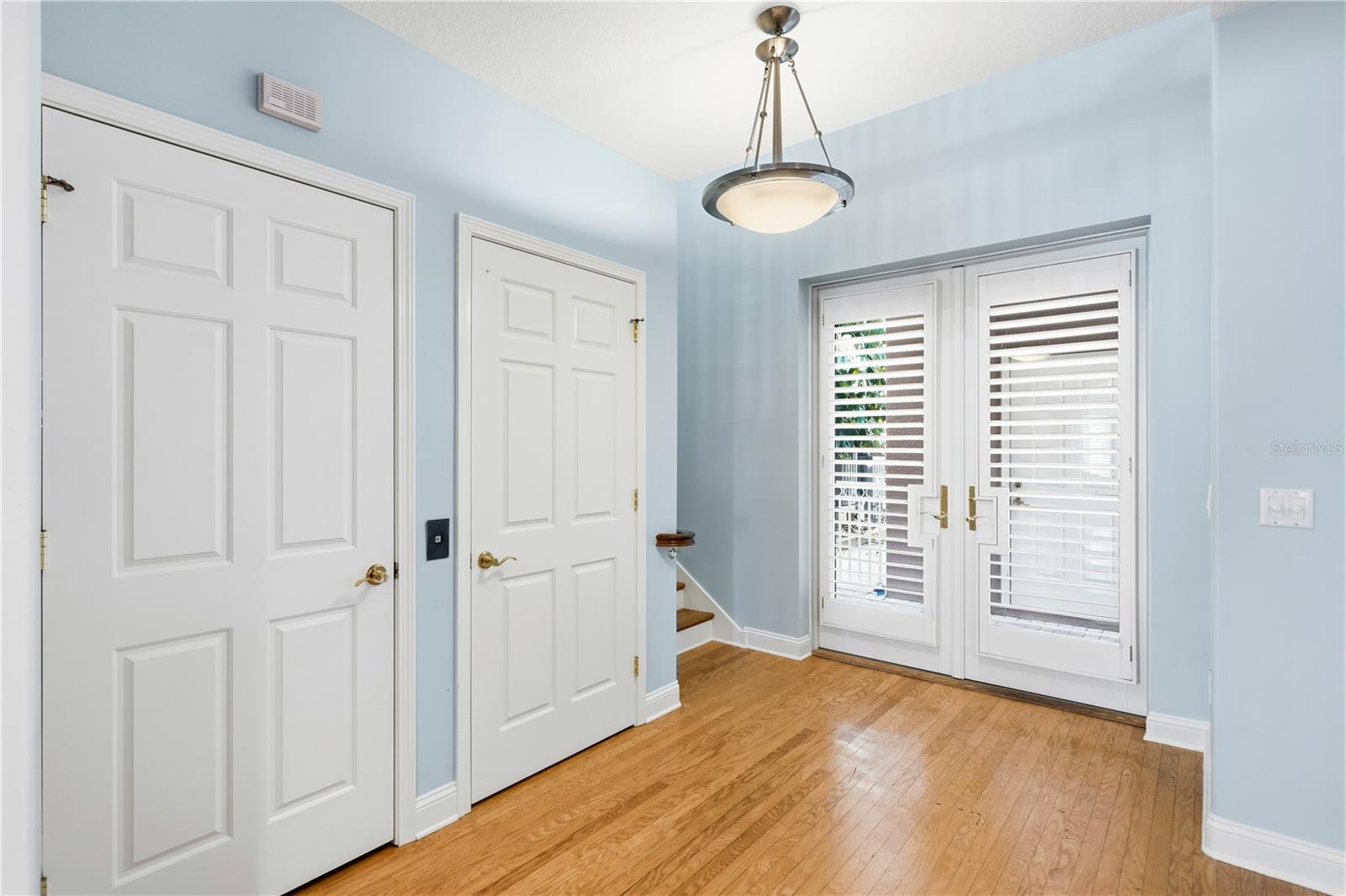 VINOY PLACE CONDO - Residential Lease