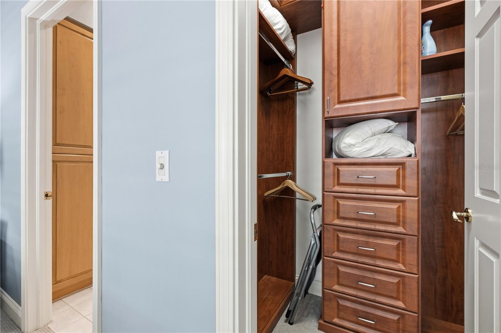 VINOY PLACE CONDO - Residential Lease