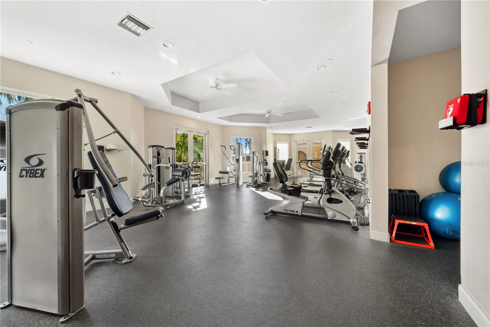 VINOY PLACE CONDO - Residential Lease