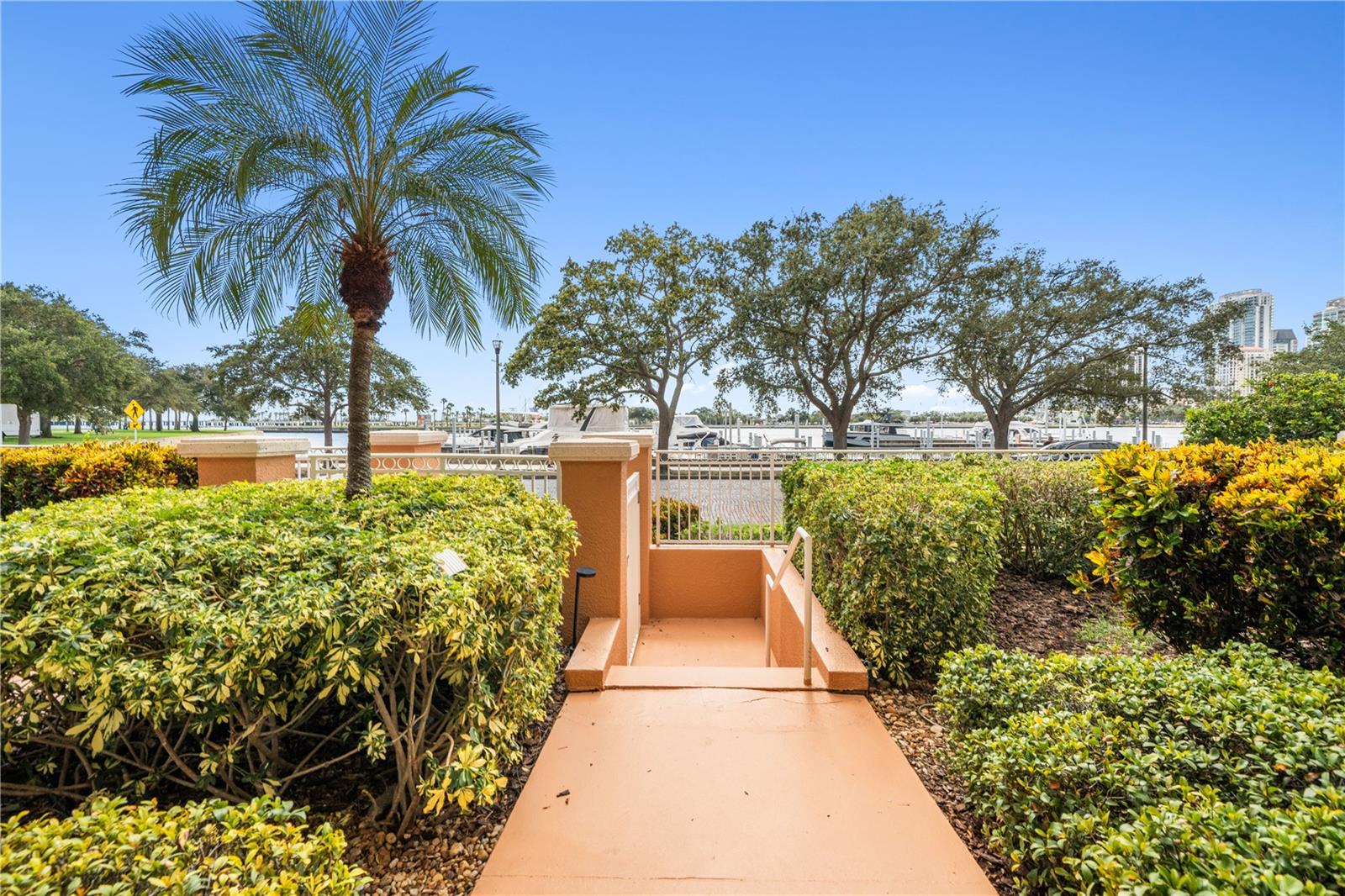 VINOY PLACE CONDO - Residential Lease