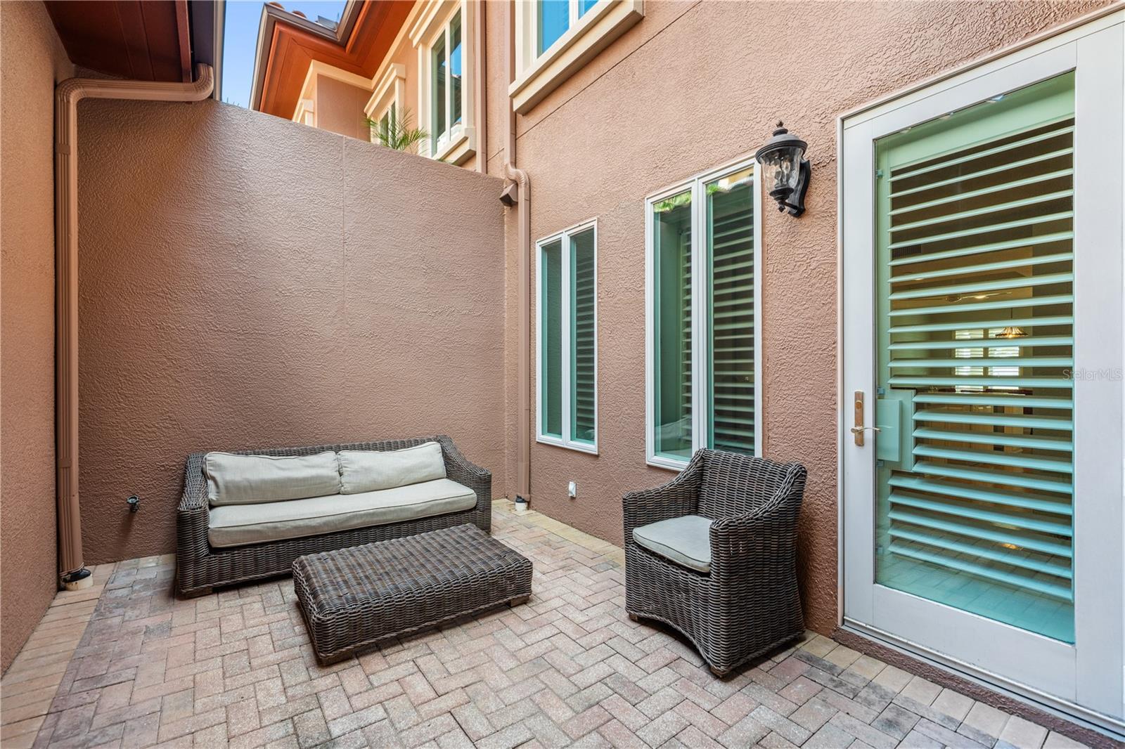 VINOY PLACE CONDO - Residential Lease