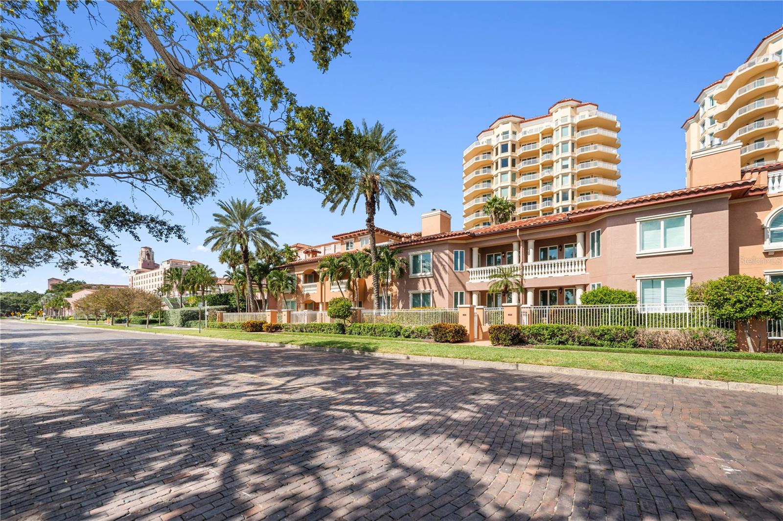 VINOY PLACE CONDO - Residential Lease