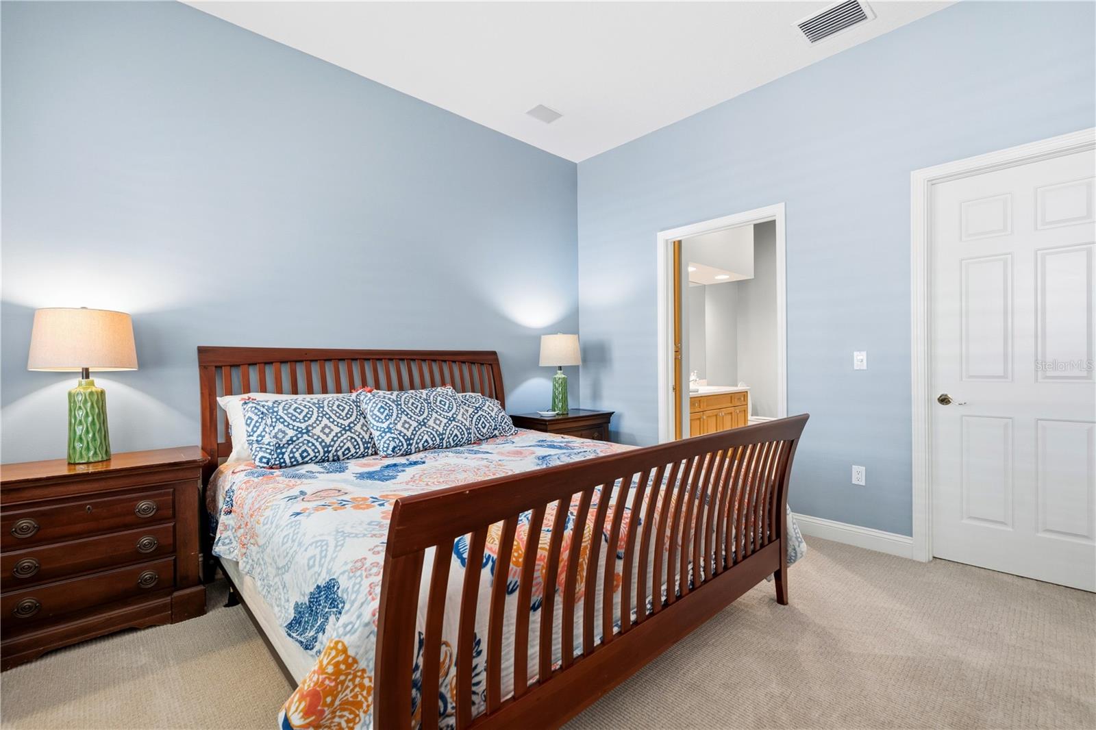 VINOY PLACE CONDO - Residential Lease