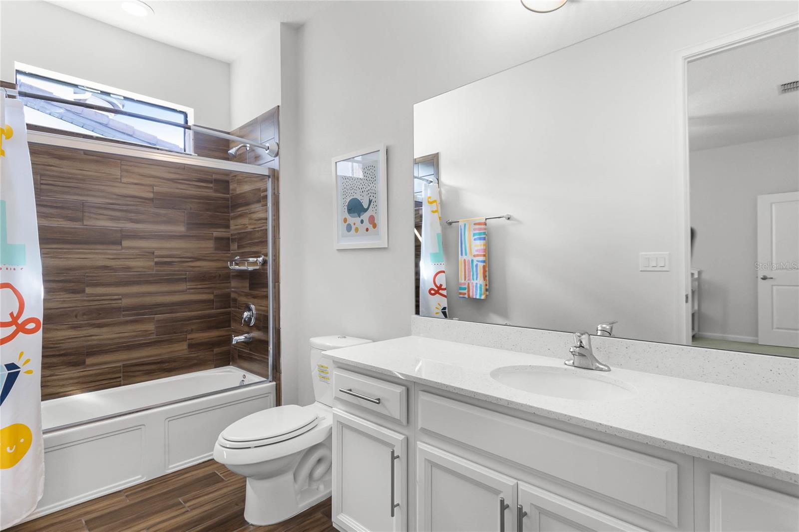 MARKHAM SQUARE - Residential