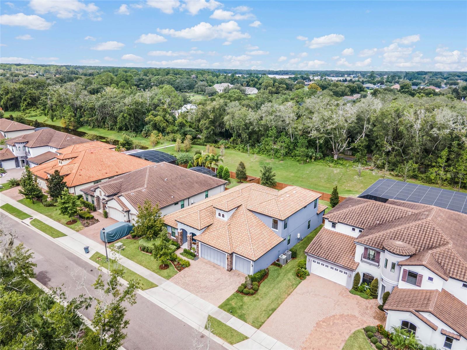 MARKHAM SQUARE - Residential
