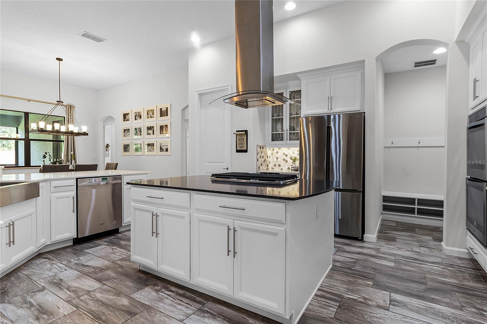 MARKHAM SQUARE - Residential