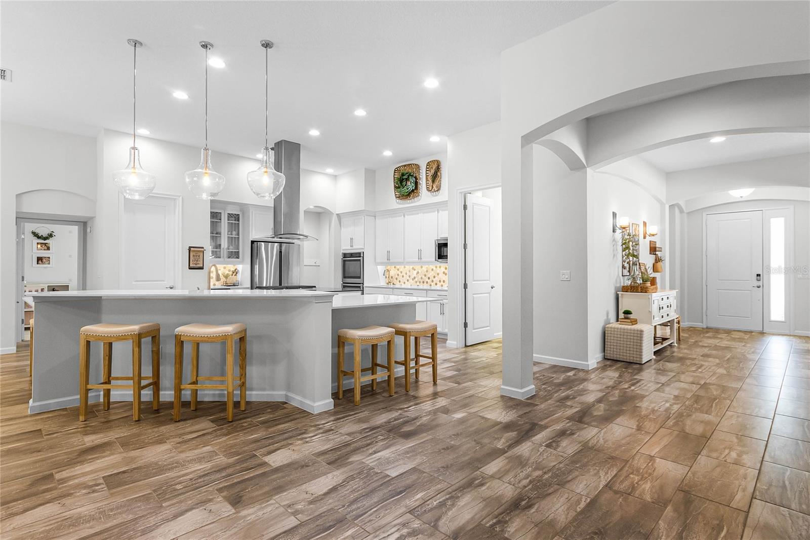 MARKHAM SQUARE - Residential