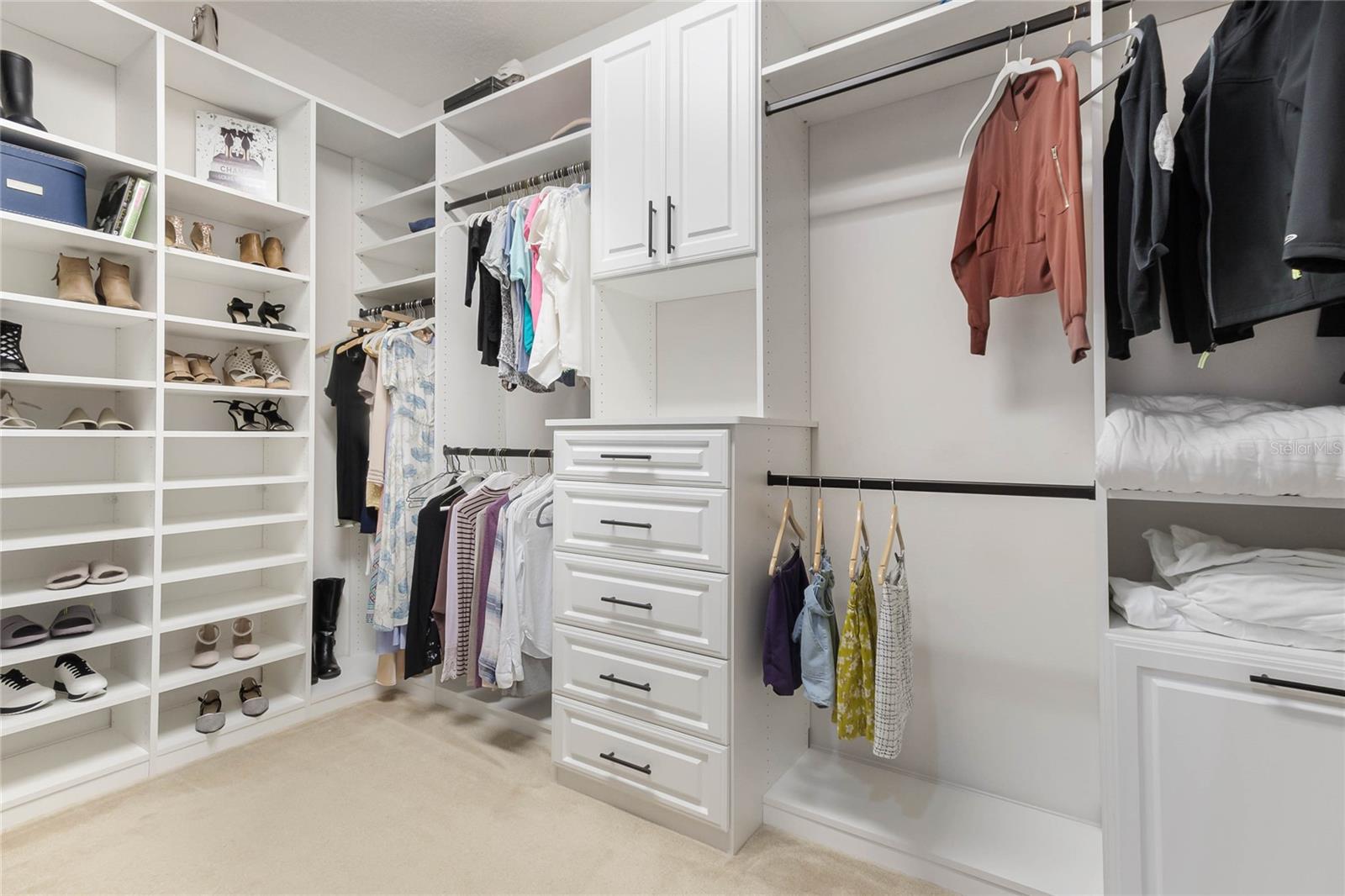 MARKHAM SQUARE - Residential