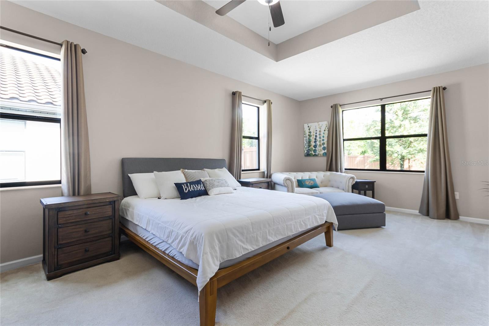 MARKHAM SQUARE - Residential