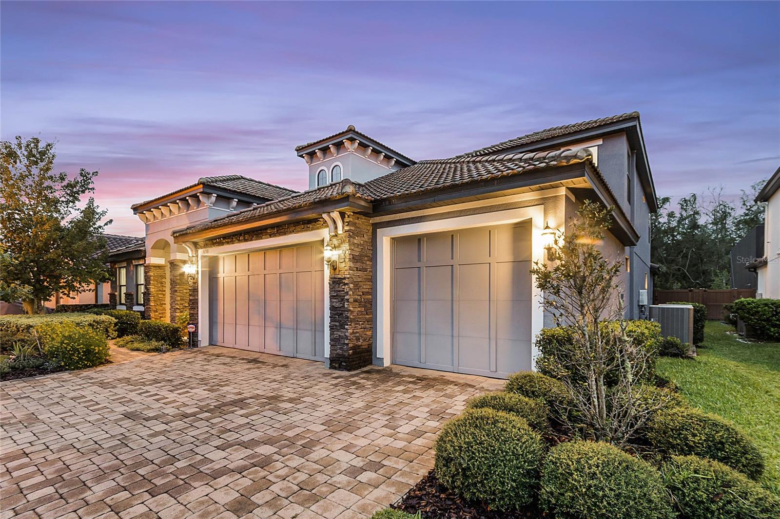 MARKHAM SQUARE - Residential