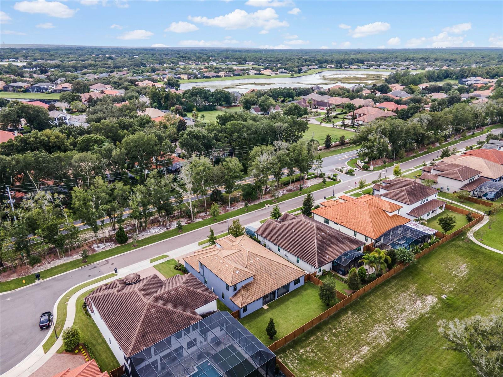 MARKHAM SQUARE - Residential